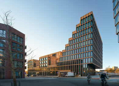 Connected Circularity at Crossover in Amsterdam