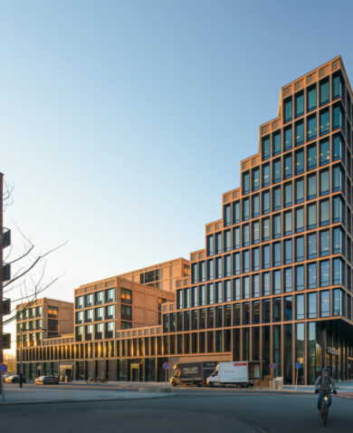 Connected Circularity at Crossover in Amsterdam