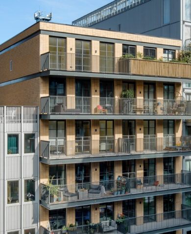 Industrial Charm & Circular Construction at Oostenburg in Amsterdam || StoneCycling