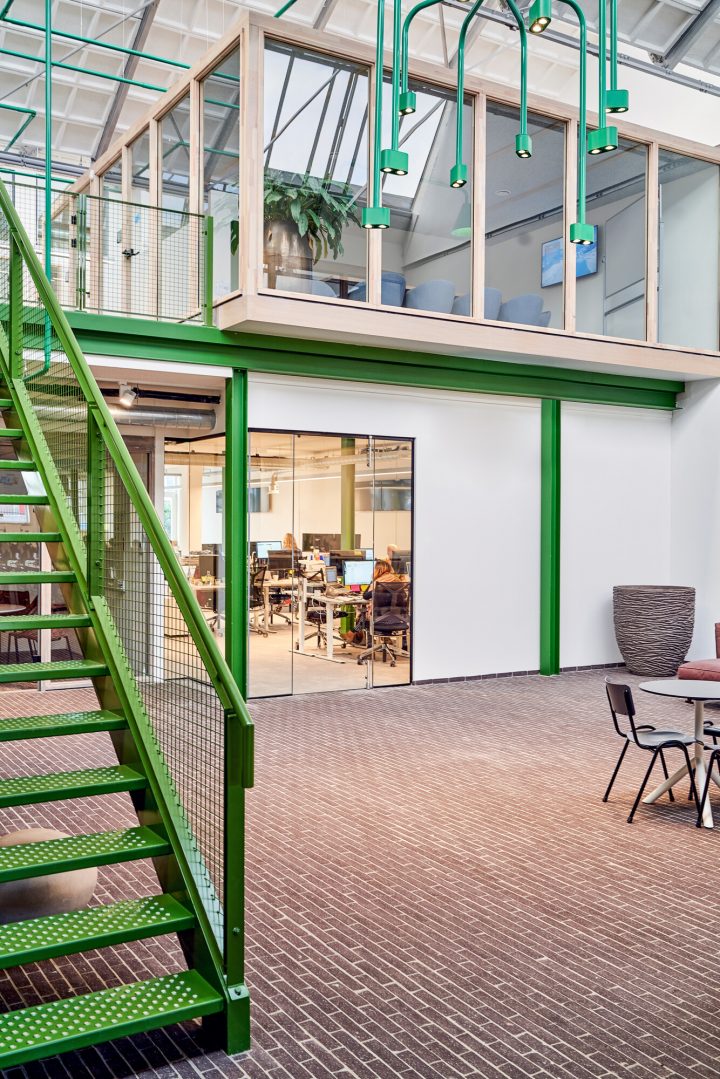Floor from Waste at Tech Company in Amsterdam - FRONT®