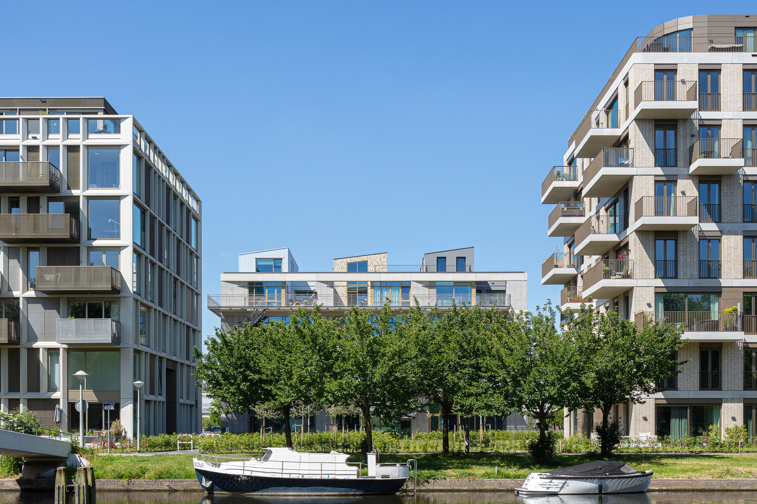 FRONT® Sustainable Building Materials - Colourful Condo Amsterdam