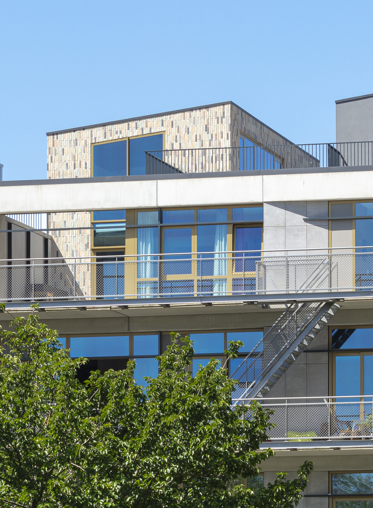 FRONT® Sustainable Building Materials - Colourful Condo Amsterdam