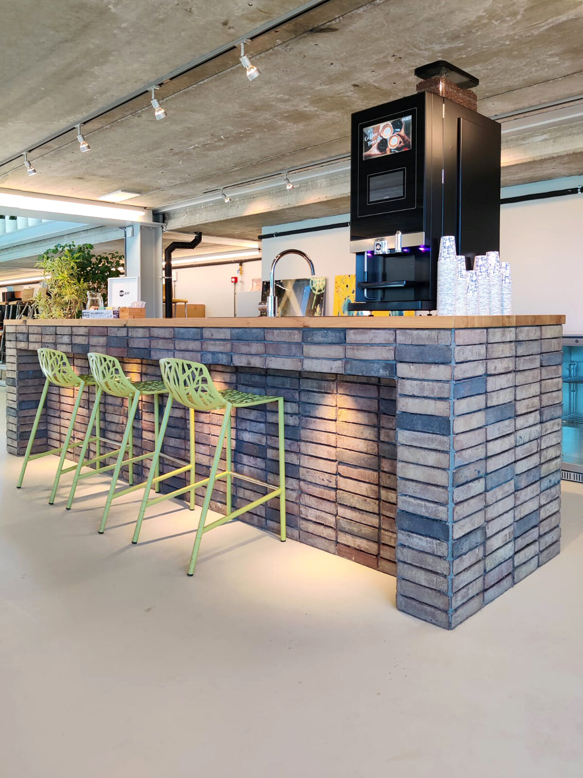 FRONT® Sustainable Building Materials - 2Good2Waste Interior of Housing Association HQ in Amsterdam | StoneCycling