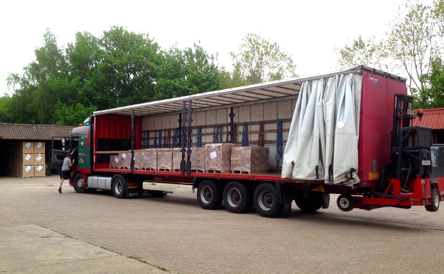 Building from Waste with StoneCycling - House in Rotterdam