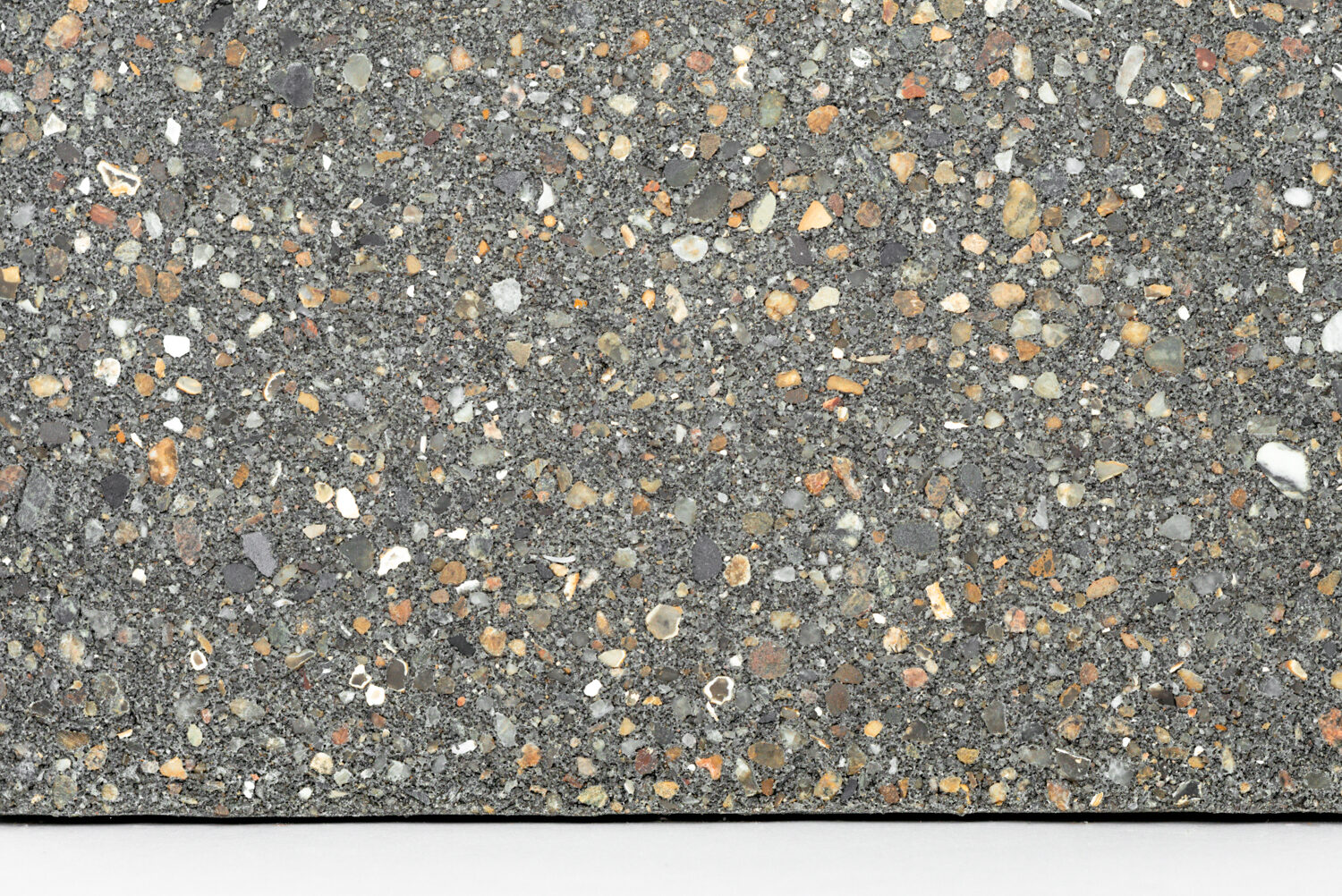 StoneCycling | BioBasedTiles® | Pepper Honed