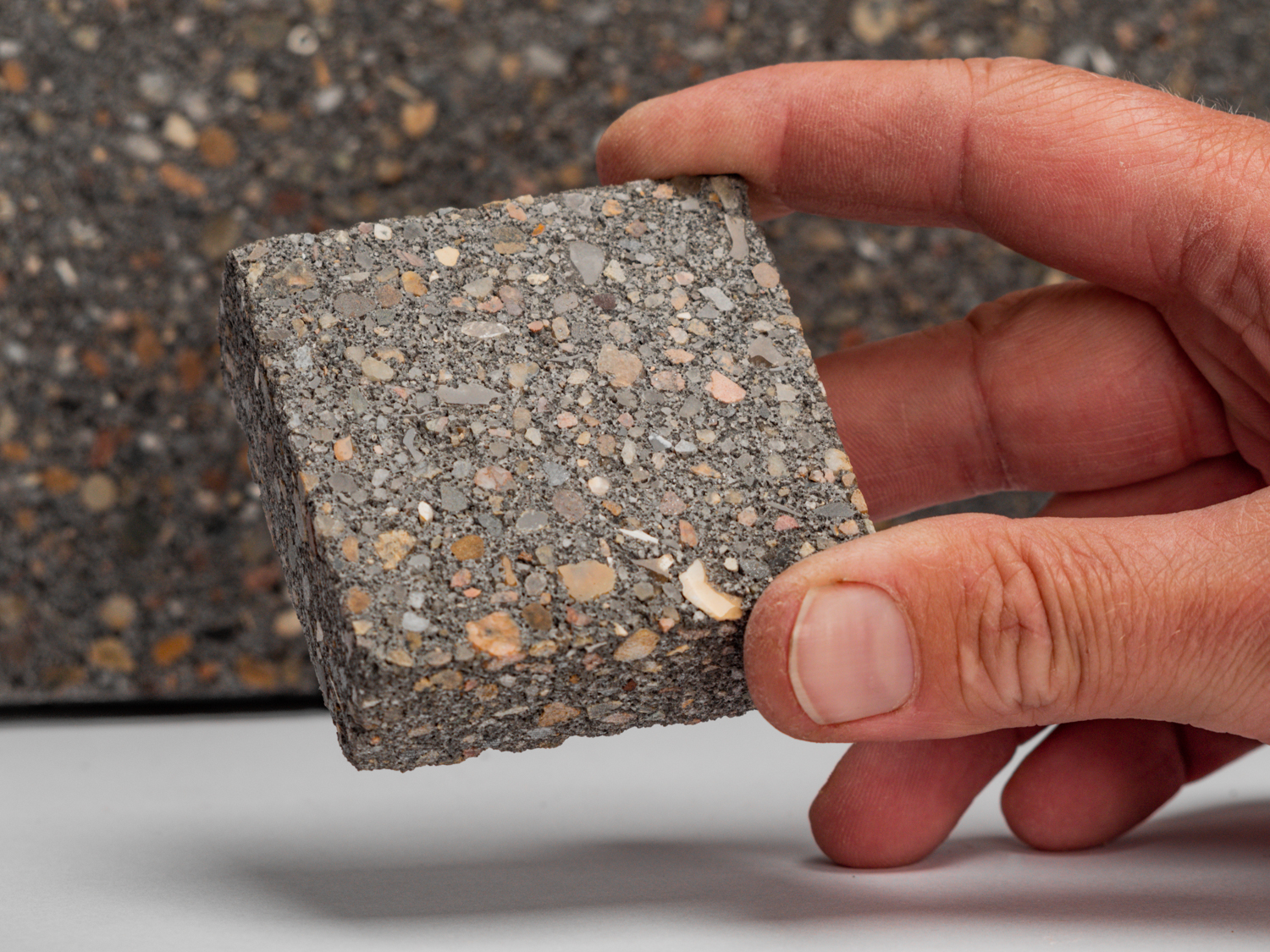 StoneCycling | BioBasedTiles® | Pepper Polished