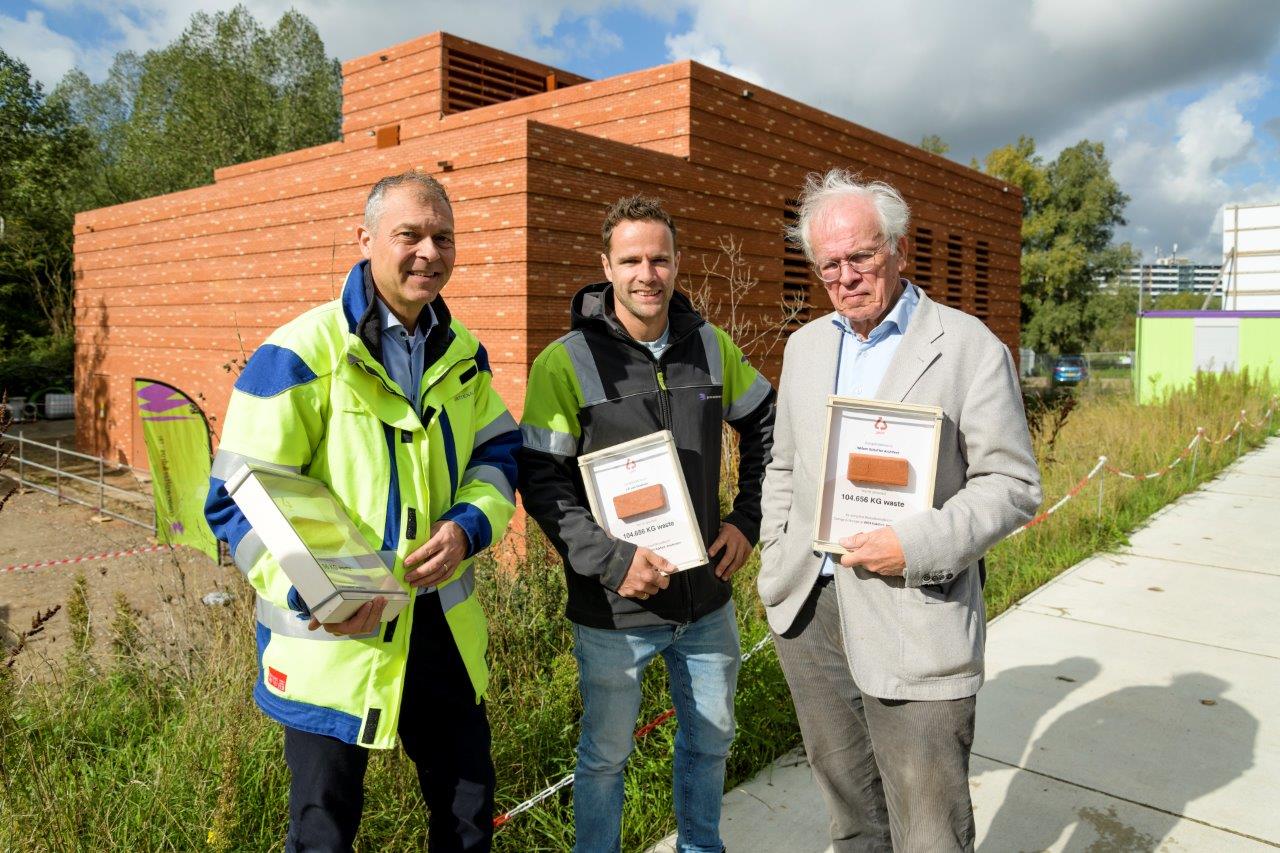 Vattenfall realizes heat transfer station and upcycles 104,656 kilos of waste with a circular facing brick