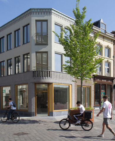Traditional, Sustainable New Construction at Den Bosch Market, The Netherlands || StoneCycling