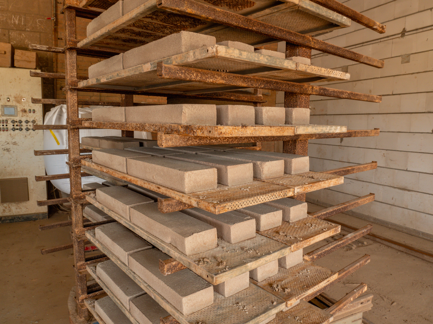 Epperstone, UK || FRONT Materials