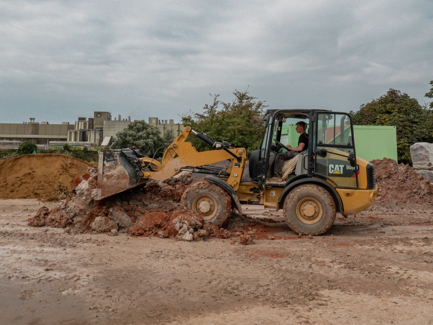 Epperstone, UK || FRONT Materials