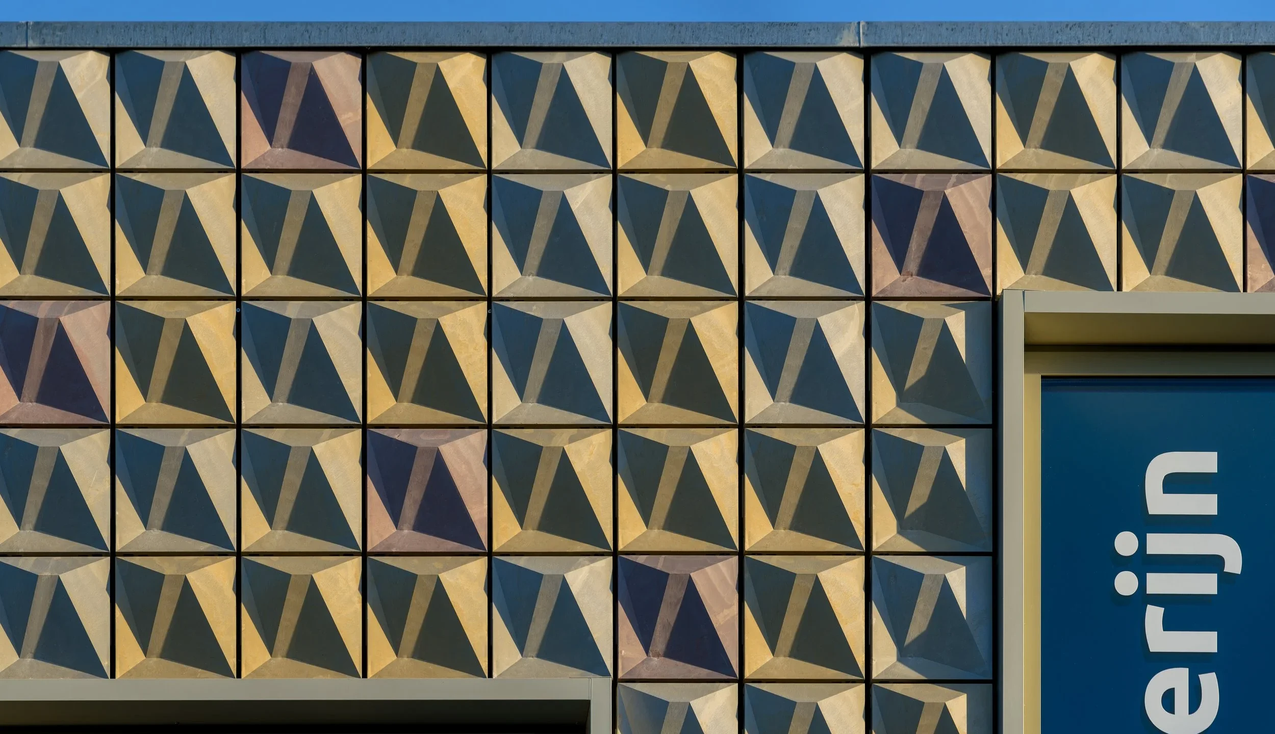 Second High Pretty Plastic Panel Facade at School in Alphen aan de Rijn, the Netherlands
