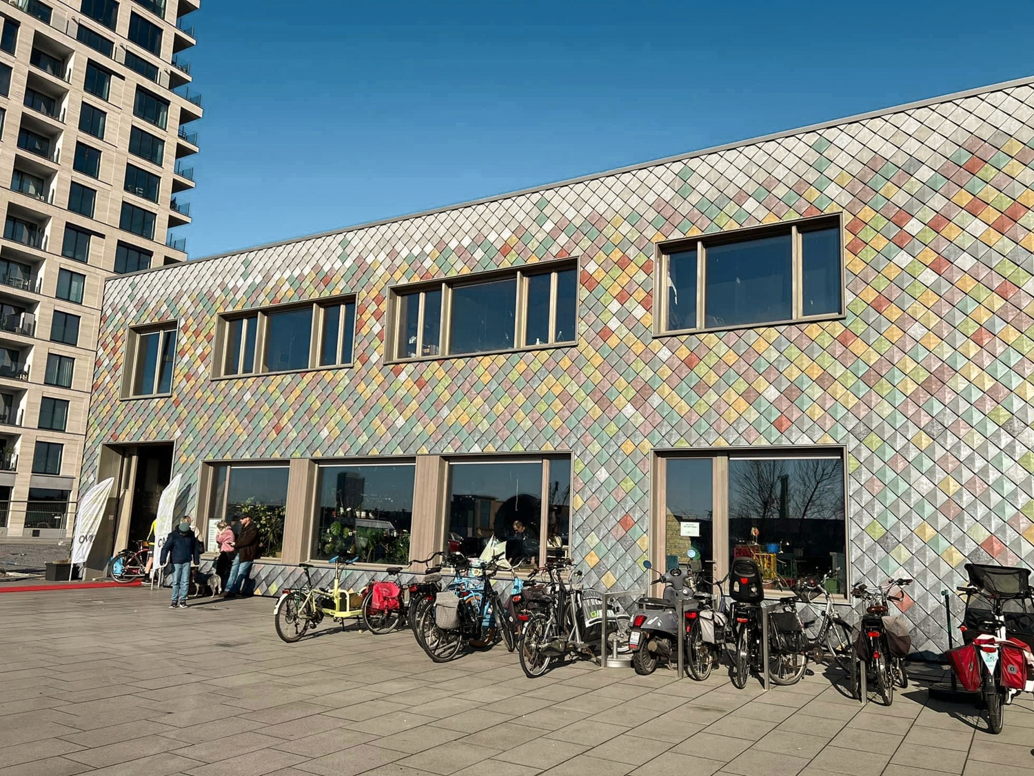 Crowdsourced Pretty Plastic Panels at Circular Hub O.666 in Oostende, Belgium | FRONT® Materials