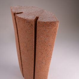 Custom-Shaped Bricks at Watershed House in New York State || FRONT