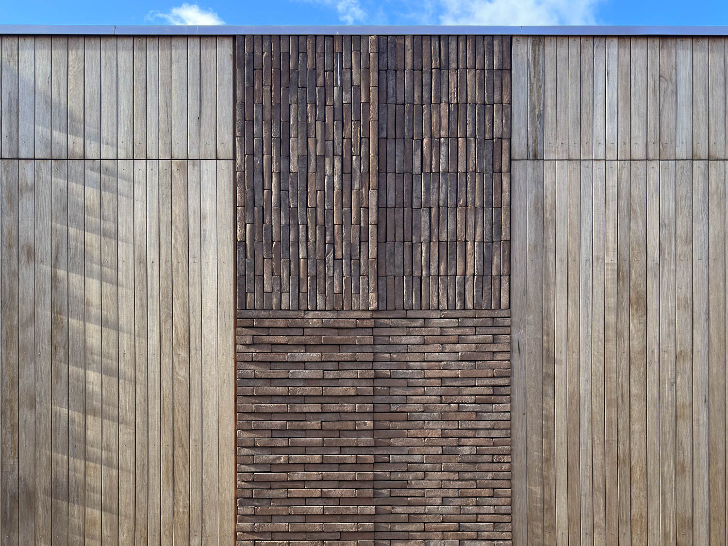 Demountable Modular Housing in Amsterdam, the Netherlands || FRONT