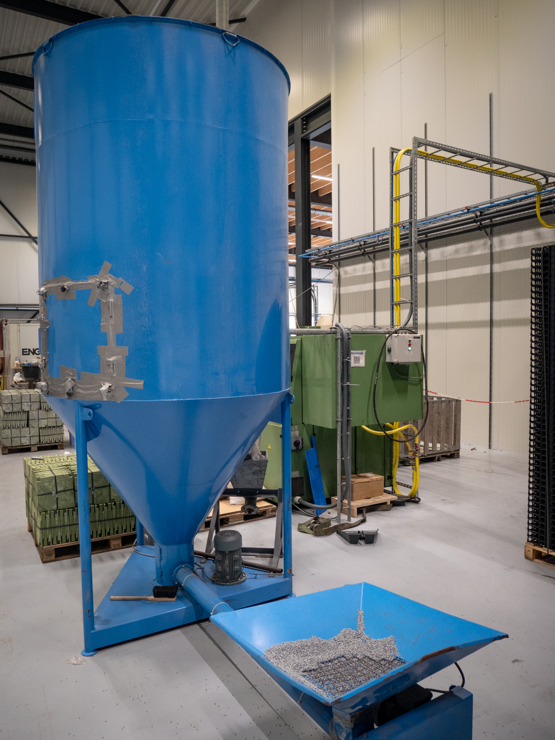 Pretty Plastic Panels - FRONT Materials