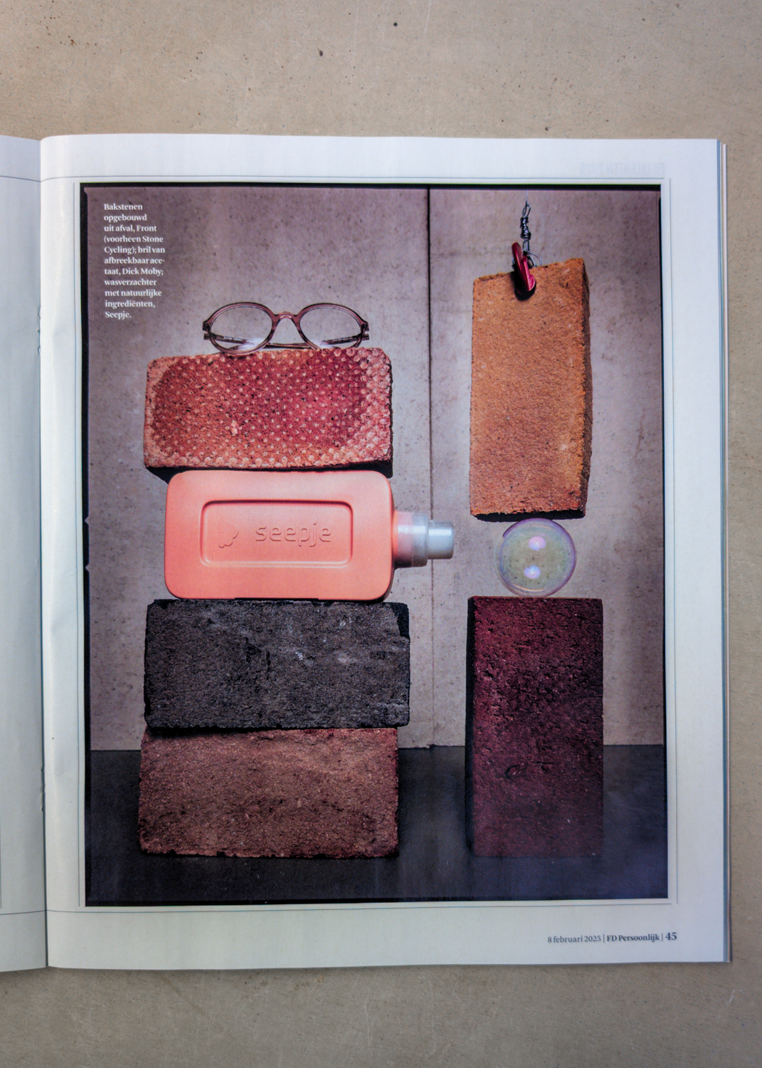 fd. Persoonlijk Magazine - Waste Based Bricks