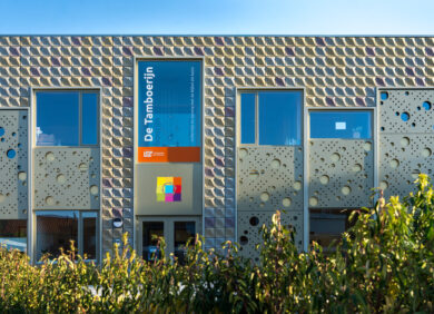 Second High Pretty Plastic Panel Facade at School in Alphen aan de Rijn, the Netherlands